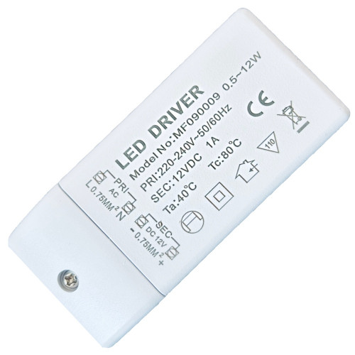 Elektronischer LED Transformator 12W mit Miniverteiler 230V Zuleitung und Schnurschalter